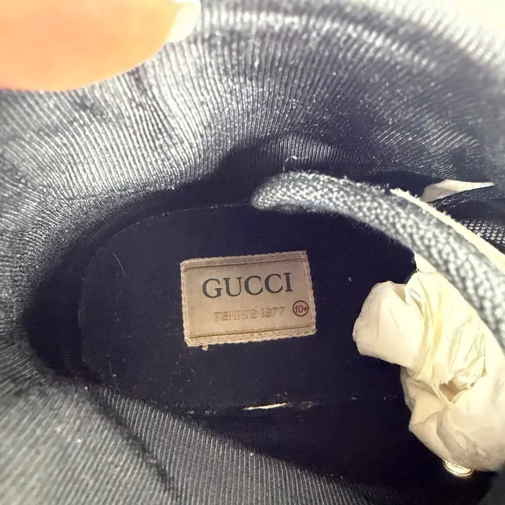 Gucci off grid